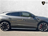 Lamborghini Urus Image 2