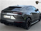 Lamborghini Urus Image 3