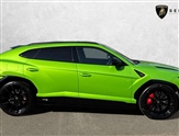 Lamborghini Urus Image 2