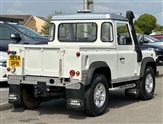 Land Rover Defender Image 3