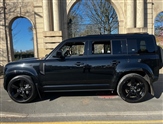 Land Rover Defender Image 6