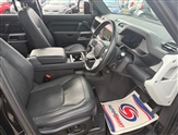 Land Rover Defender Image 3