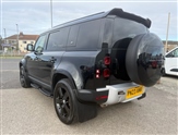 Land Rover Defender Image 4
