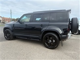 Land Rover Defender Image 6