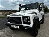 Land Rover Defender Image 1