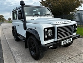 Land Rover Defender Image 2