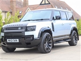 Land Rover Defender Image 6