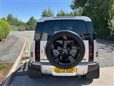 Land Rover Defender Image 5