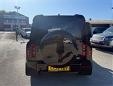 Land Rover Defender Image 6