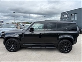 Land Rover Defender Image 3