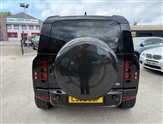 Land Rover Defender Image 6