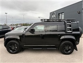 Land Rover Defender Image 3