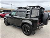 Land Rover Defender Image 4