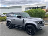 Land Rover Defender Image 2