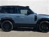 Land Rover Defender Image 2