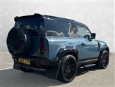 Land Rover Defender Image 3