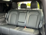 Land Rover Defender Image 4