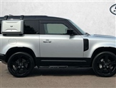Land Rover Defender Image 5