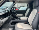 Land Rover Defender Image 3
