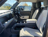 Land Rover Defender Image 3