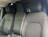 Land Rover Defender Image 4