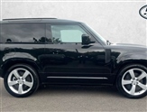 Land Rover Defender Image 5