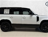 Land Rover Defender Image 5