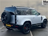 Land Rover Defender Image 3