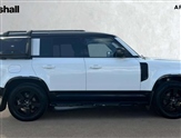 Land Rover Defender Image 5