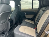 Land Rover Defender Image 4