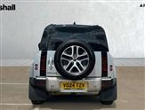 Land Rover Defender Image 6