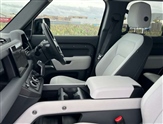 Land Rover Defender Image 3