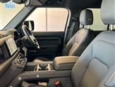 Land Rover Defender Image 3