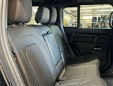 Land Rover Defender Image 4