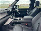 Land Rover Defender Image 3