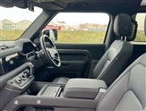 Land Rover Defender Image 3