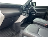 Land Rover Defender Image 3