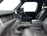 Land Rover Defender Image 3