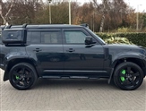 Land Rover Defender Image 5