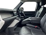 Land Rover Defender Image 3