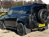 Land Rover Defender Image 2