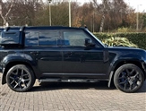 Land Rover Defender Image 5