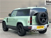 Land Rover Defender Image 5
