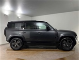 Land Rover Defender Image 5