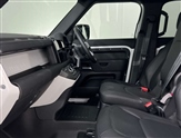 Land Rover Defender Image 3