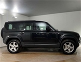 Land Rover Defender Image 5