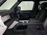 Land Rover Defender Image 3