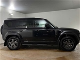 Land Rover Defender Image 5