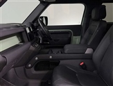 Land Rover Defender Image 3
