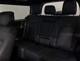 Land Rover Defender Image 4